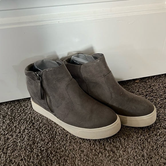 Universal Thread Shoes - Target Universal Thread boots 7.5